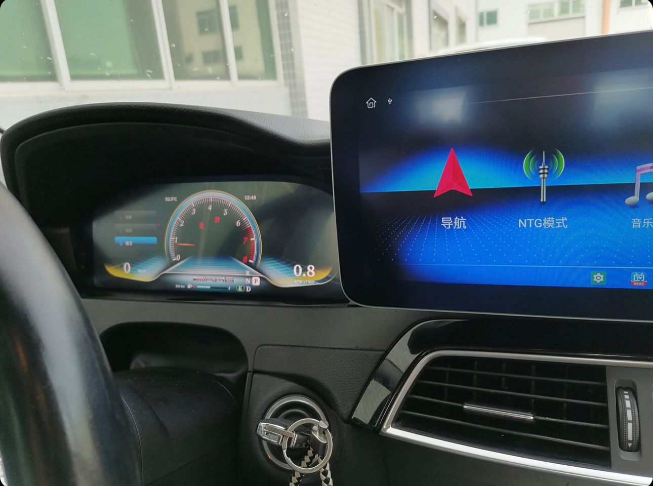 Mercedes C klass W204 (facelift) digital mätare