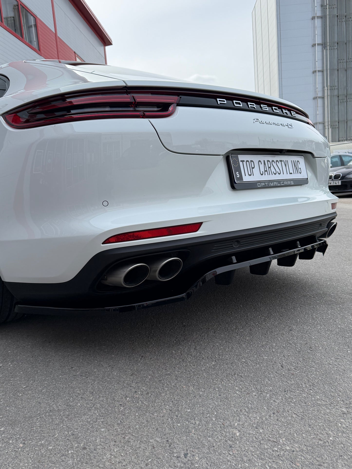 Porsche Panamera 4S Maxton body kit