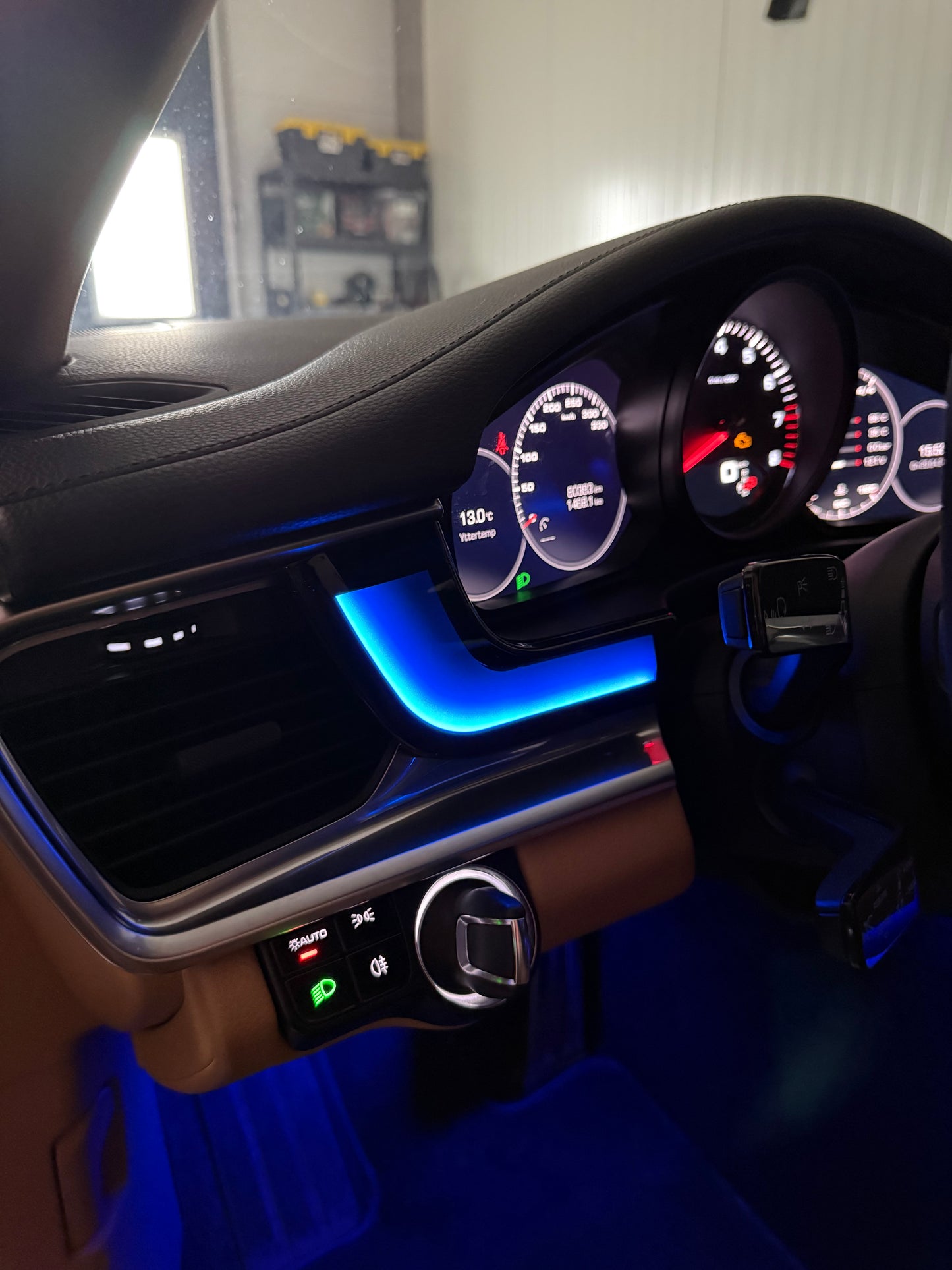 Ambinet light Porsche Panamera 4S