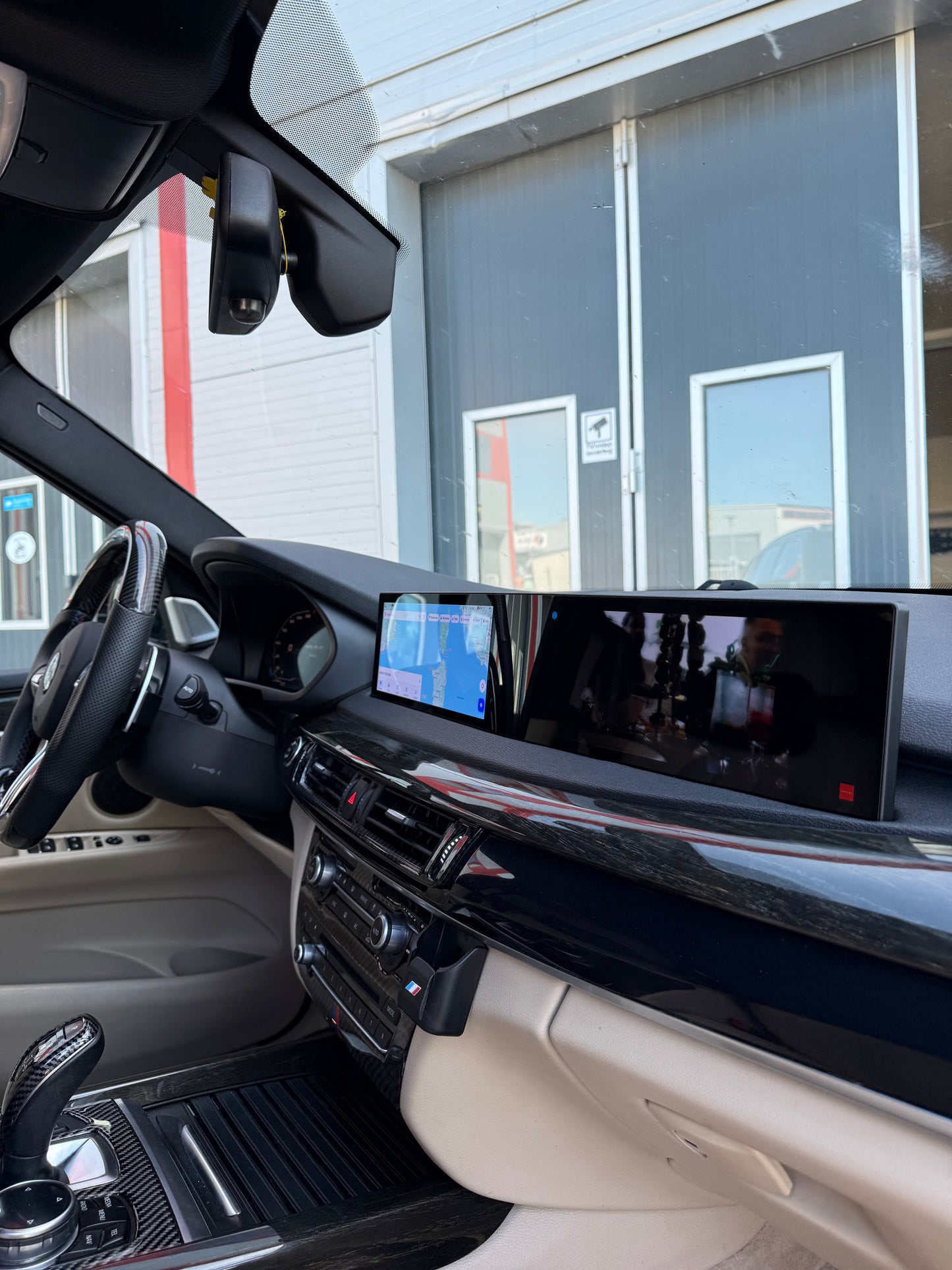 BMW X5 F15 - X6 F16 2013-2018 24.6 tum dubbel skärm
