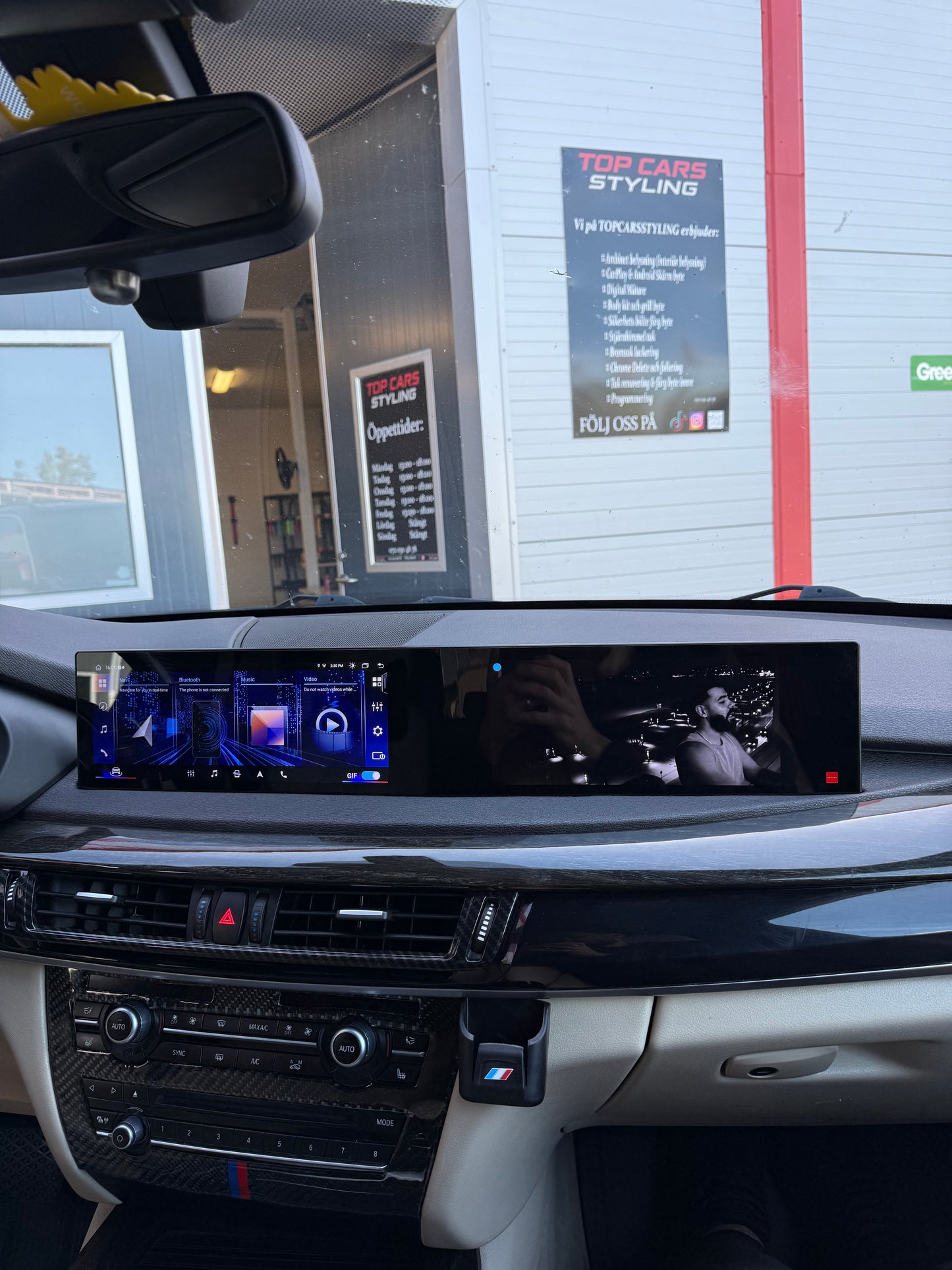 BMW X5 F15 - X6 F16 2013-2018 24.6 tum dubbel skärm