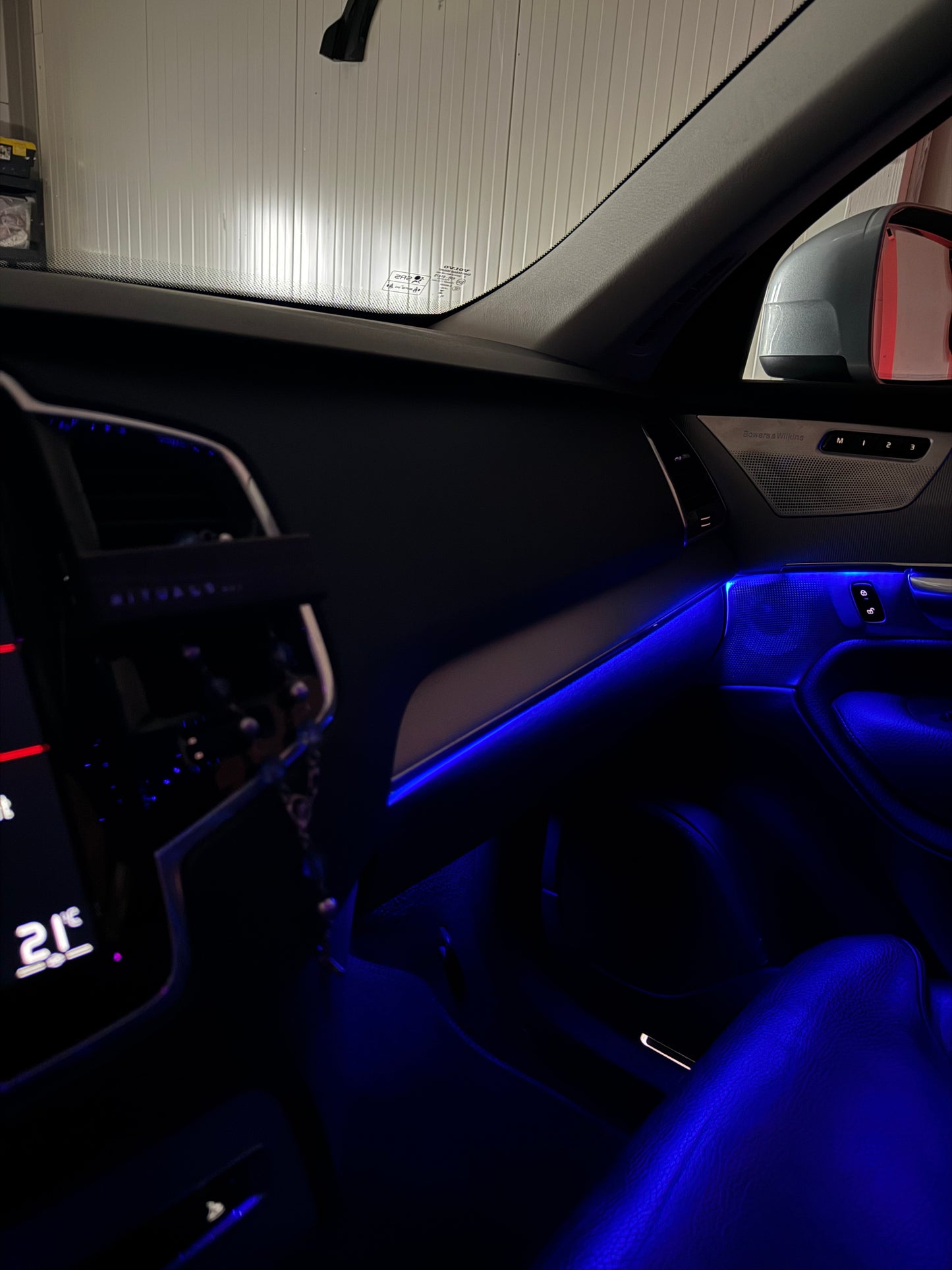 Volvo XC90 Ambinet belysning med montering