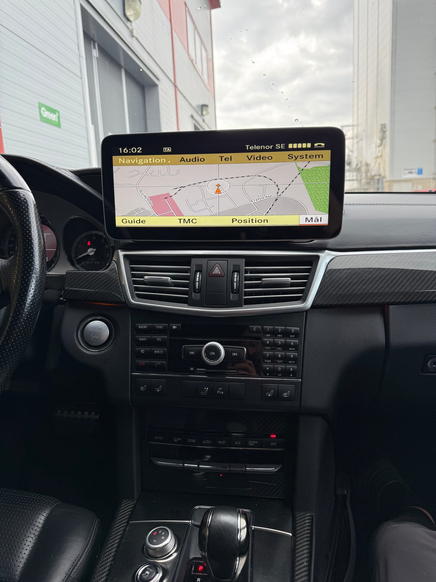 Mercedes E klass W212 CarPlay Android skärm