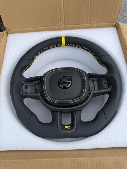 Volvo Custom ratt läder med gula detaljer