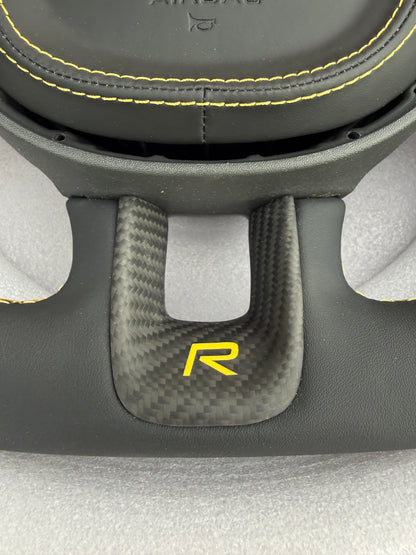 Volvo Custom ratt läder med gula detaljer