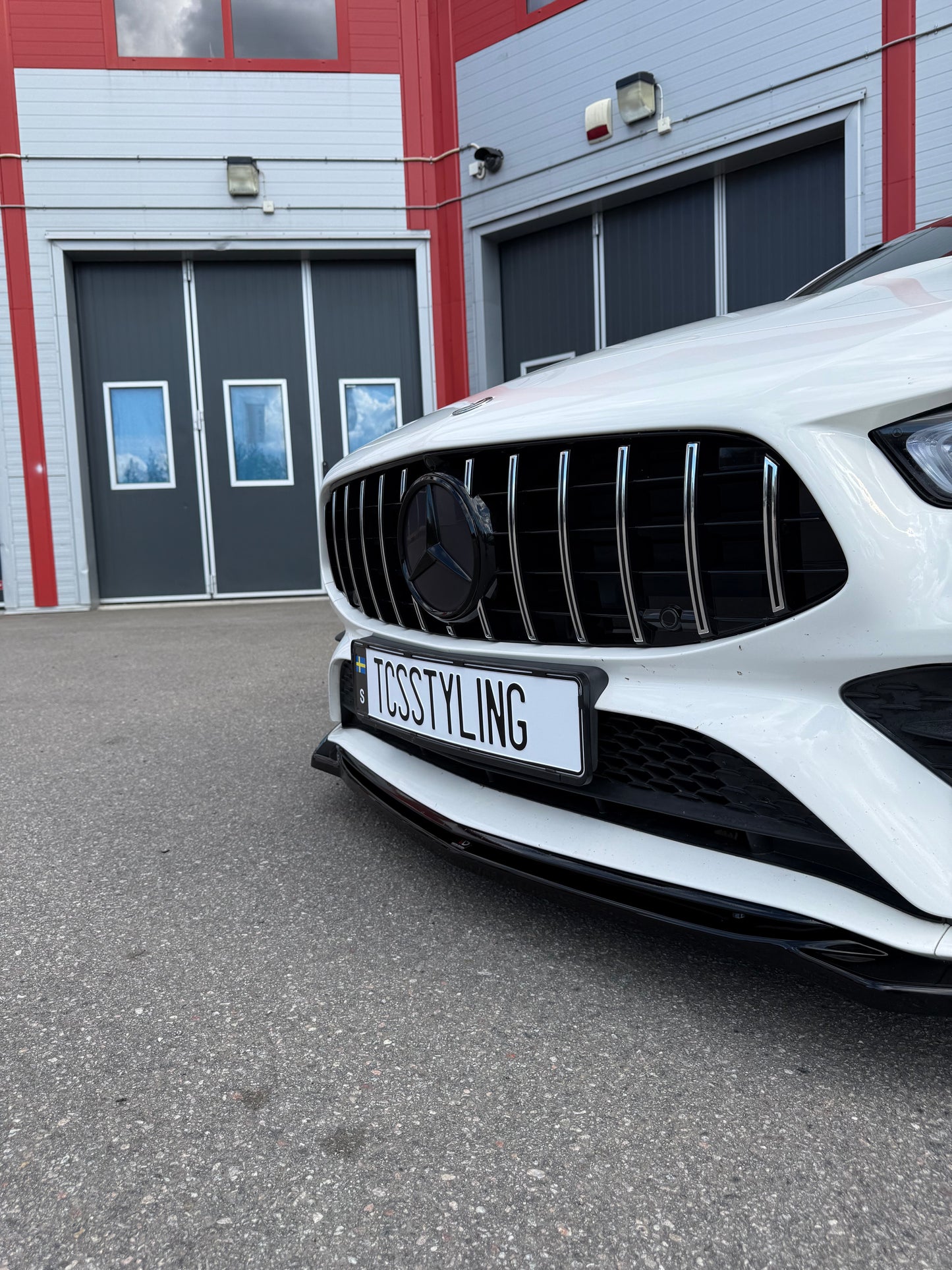 Mercedes CLA C118 AMG GT grill chrome & blank svart