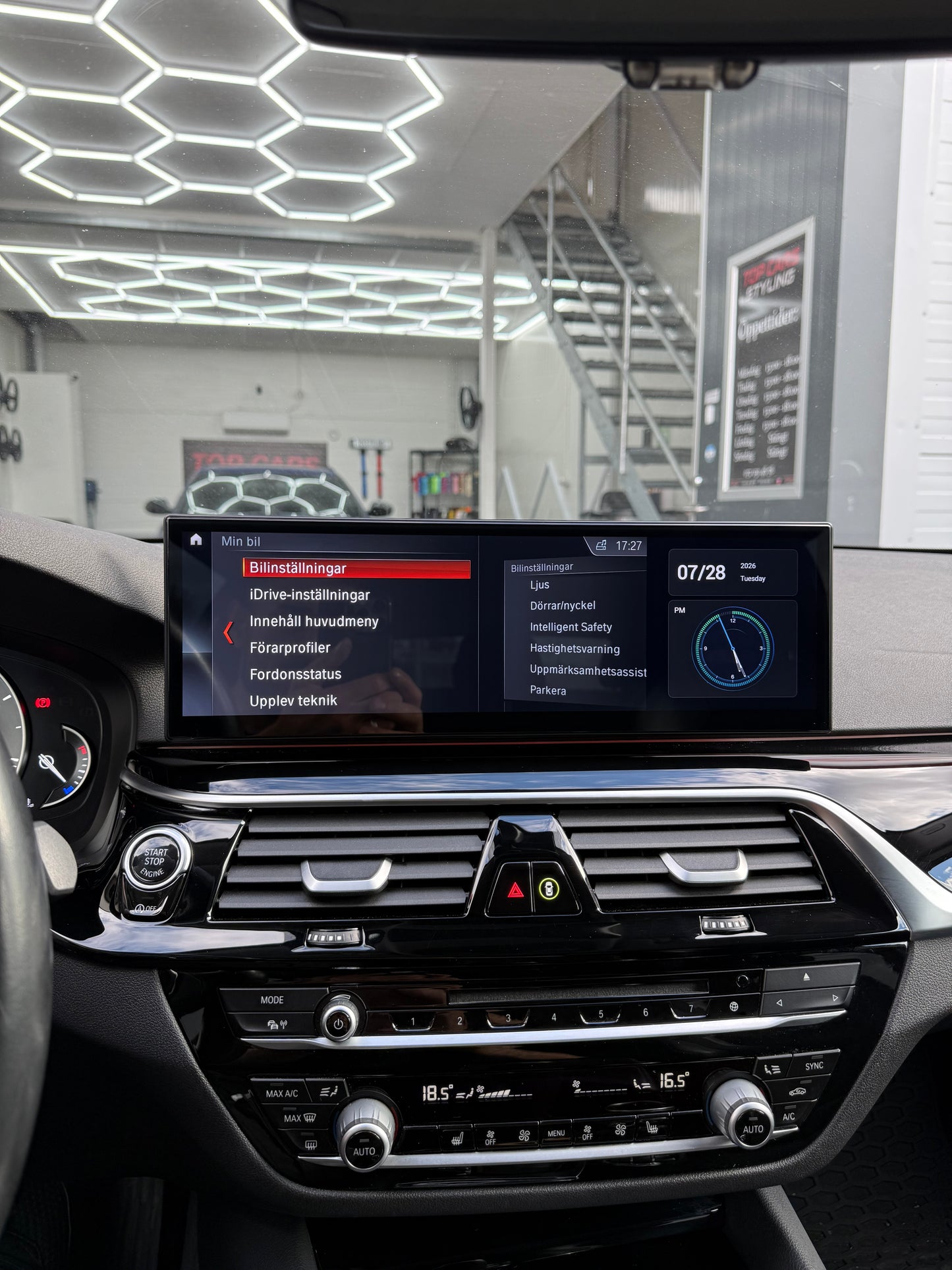 BMW 5 serie G30/G31 2019-2021 15 tum android skärm inkl. montering