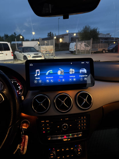 Mercedes B klass CarPlay skärm inkl. Montering